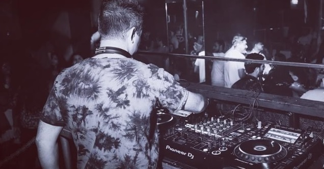 Club Pineapples: Remixed Bangers by DJ Energee