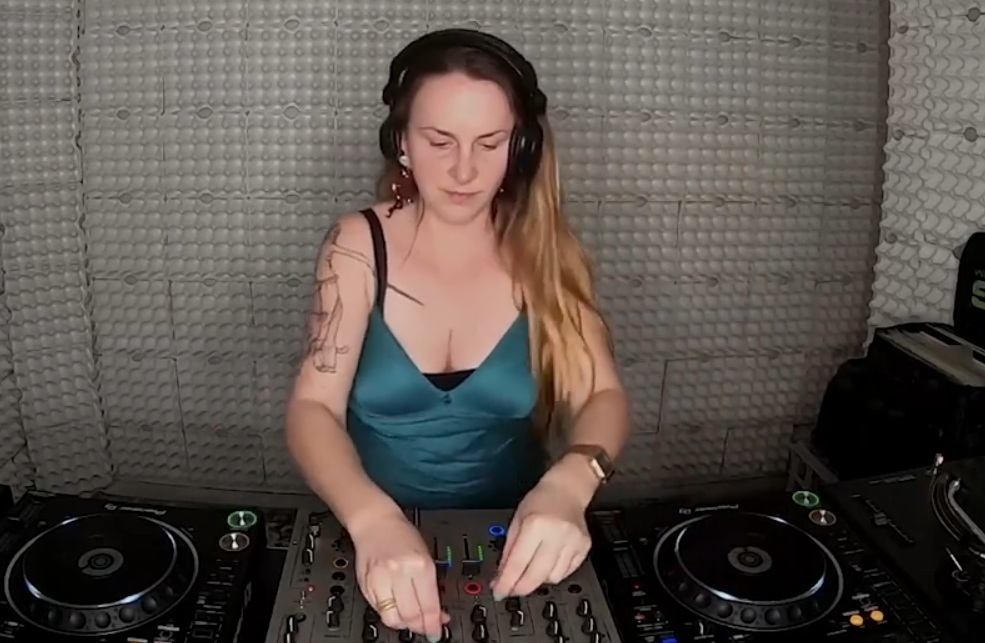 Club Pineapples: Commercial House with Miss Gabrielle